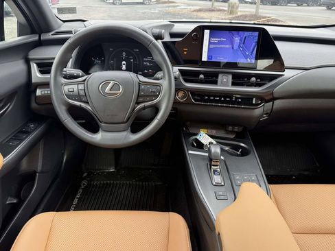 Used 2025 Lexus UX 300h AWD image 8