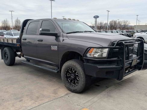 Used 2018 RAM 3500 Tradesman image 4