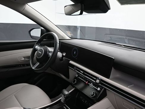 Used 2025 Hyundai Tucson SEL FWD image 12