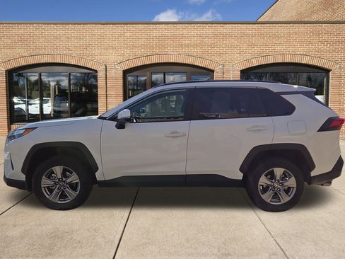Used 2025 Toyota RAV4 XLE image 7