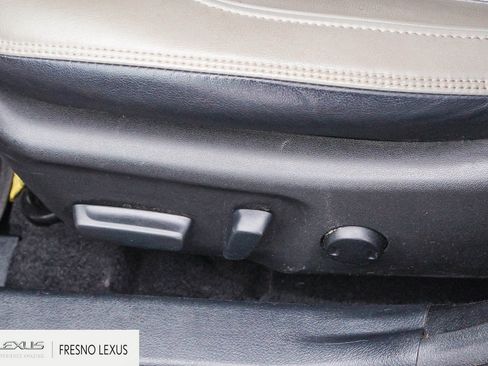 Used 2017 Toyota Camry SE image 21