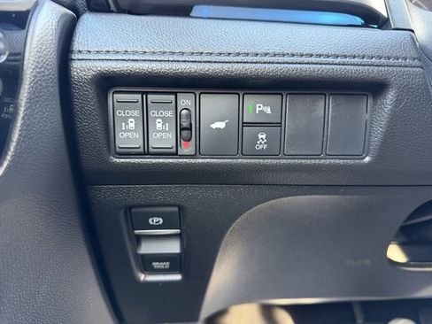 Certified 2025 Honda Odyssey Touring image 26