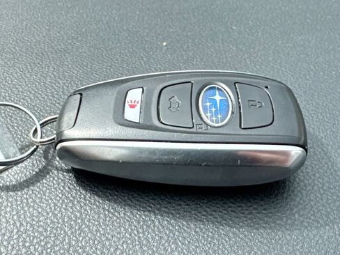 Certified 2025 Subaru Outback Premium AWD/4WD image 32