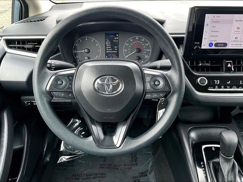 Used 2024 Toyota Corolla LE image 5