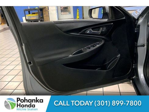 Used 2023 Chevrolet Malibu LT image 25