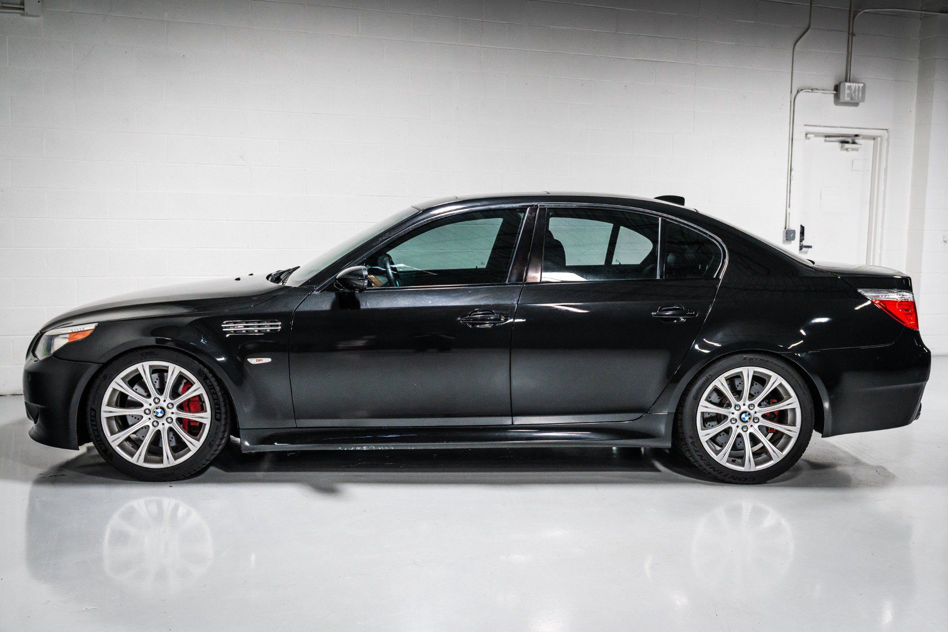 Used 2007 BMW M5 RWD image 6