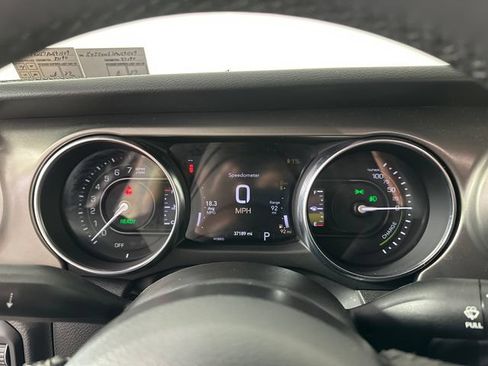 Used 2023 Jeep Wrangler Unlimited w/ Convenience Group AWD/4WD image 23