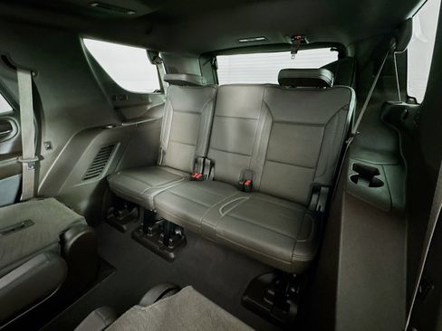 Used 2021 GMC Yukon Denali w/ Denali Premium Package AWD/4WD image 23