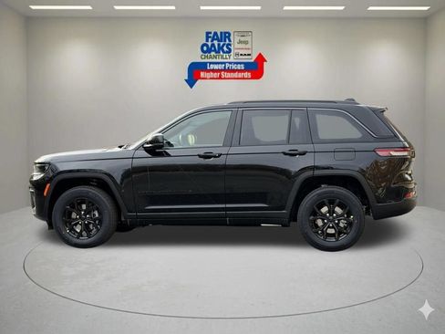 New 2026 Jeep Grand Cherokee Altitude AWD/4WD image 10