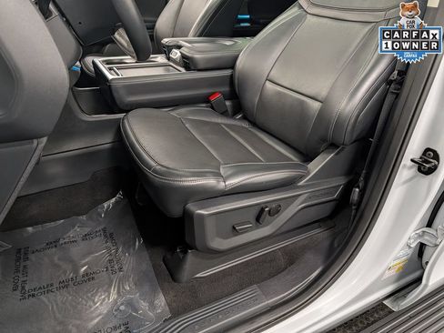 Used 2025 Ford Expedition Platinum AWD/4WD image 11