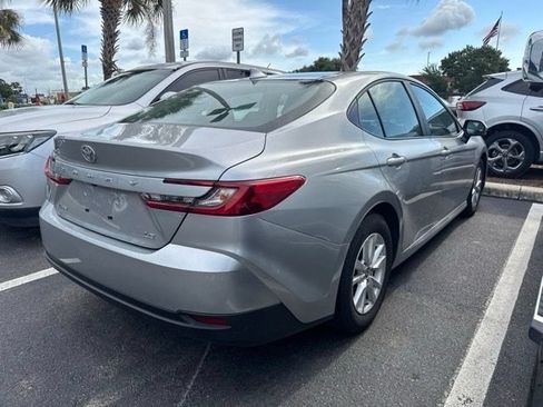 Used 2025 Toyota Camry LE FWD image 9