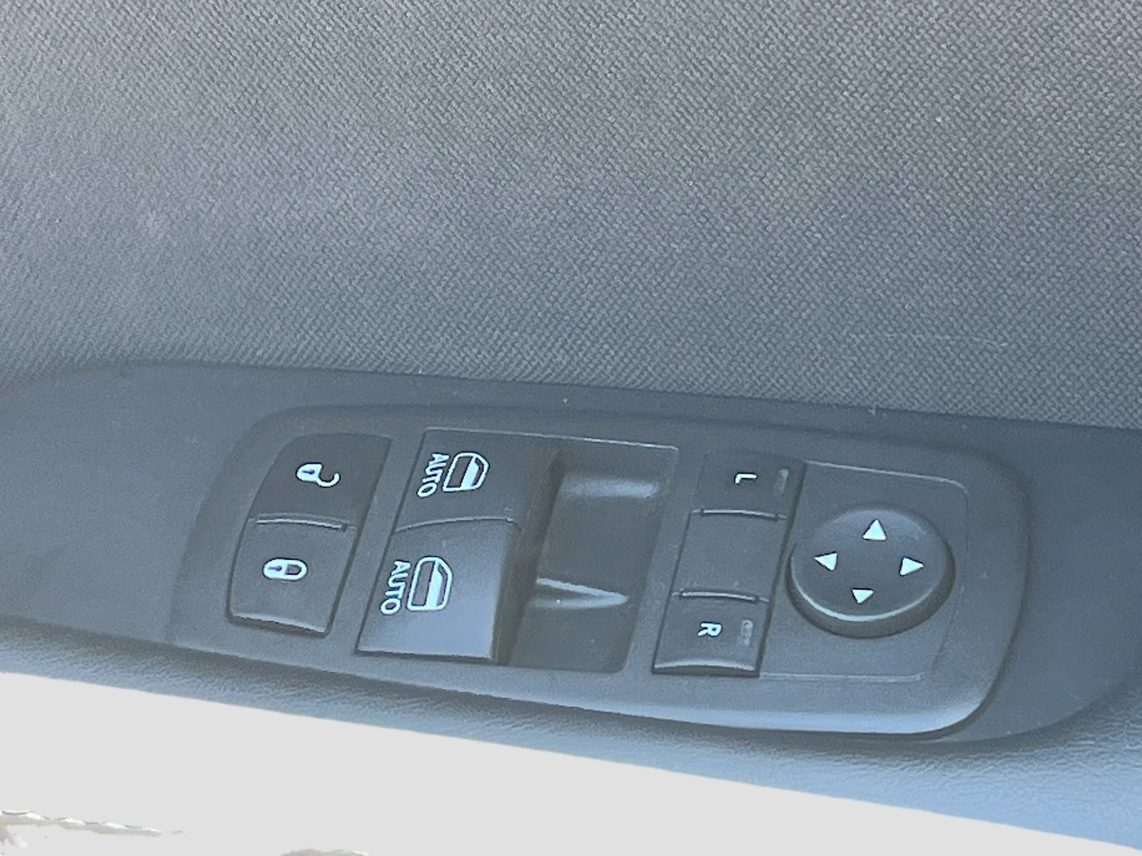 Used 2022 Dodge Challenger R/T RWD image 17