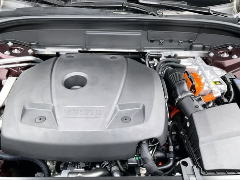 New 2026 Volvo XC60 T8 Ultra w/ Climate Package image 13