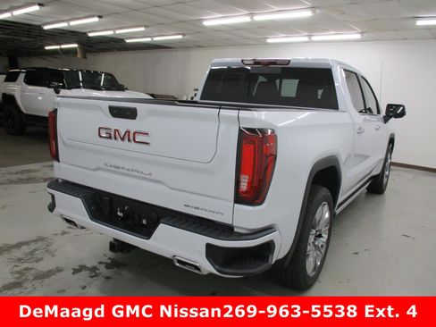 New 2026 GMC Sierra 1500 Denali w/ Denali Reserve Package image 7