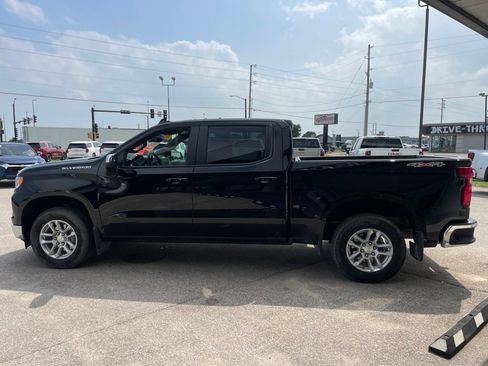 Used 2023 Chevrolet Silverado 1500 LT AWD/4WD image 5