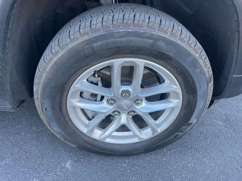 Used 2025 Jeep Grand Cherokee L Laredo image 13