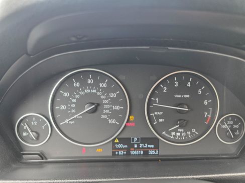 Used 2014 BMW 320i xDrive Sedan AWD/4WD image 25