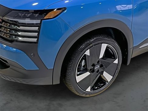 New 2026 Nissan Kicks SR w/ Illumination Package image 7