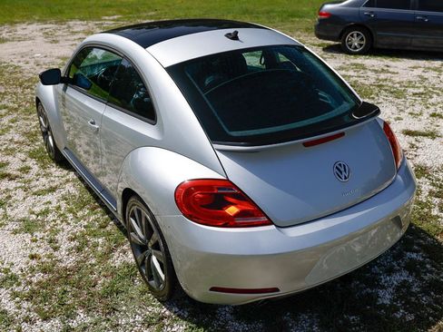 Used 2013 Volkswagen Beetle 2.0T FWD image 5