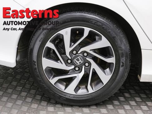 Used 2016 Honda Civic EX image 29