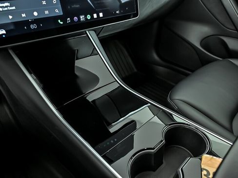 Used 2020 Tesla Model 3 Standard Range Plus RWD image 32