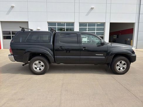 Used 2013 Toyota Tacoma 4x4 Double Cab w/ SR5 Pkg image 4