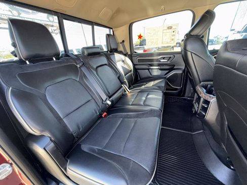 Used 2019 RAM 1500 Laramie AWD/4WD image 32