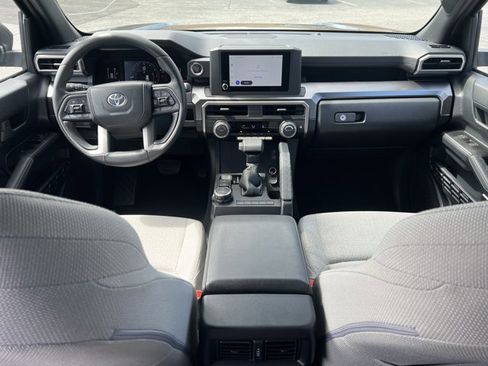 Used 2025 Toyota 4Runner SR5 image 19