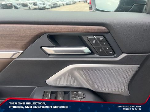 New 2026 GMC Acadia Denali Ultimate FWD image 23