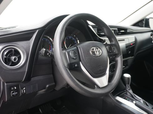 Used 2017 Toyota Corolla LE FWD image 10