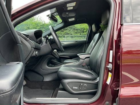 Used 2019 Lincoln MKC Premiere AWD/4WD image 9