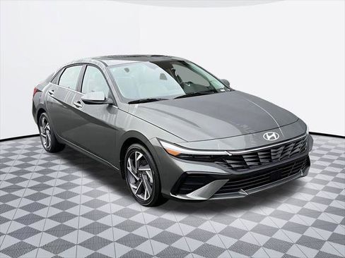 New 2026 Hyundai Elantra Limited FWD image 2