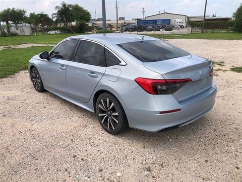 Used 2022 Honda Civic EX image 5