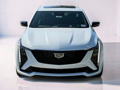 New 2026 Cadillac CT5 V w/ LPO, ONYX Package AWD/4WD image 9