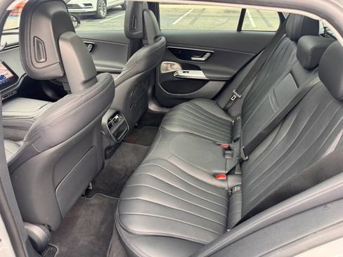 Used 2025 Mercedes-Benz E 450 4MATIC All-Terrain Wagon image 17
