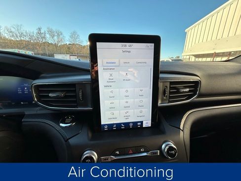 Used 2020 Ford Explorer ST w/ Premium Technology Package image 39