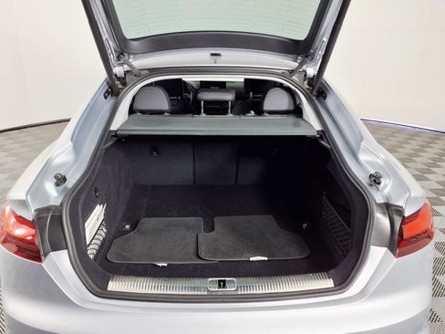 Used 2022 Audi A5 2.0T Premium image 8