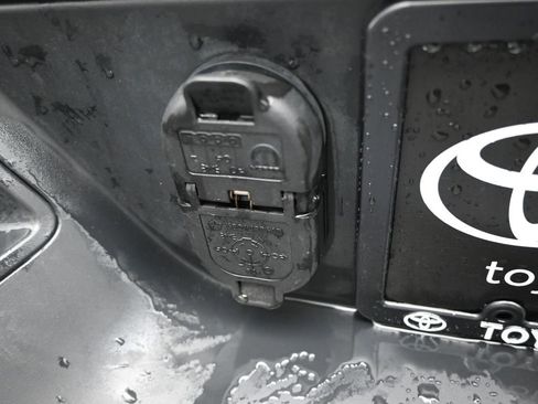 Used 2023 Jeep Gladiator Mojave image 41