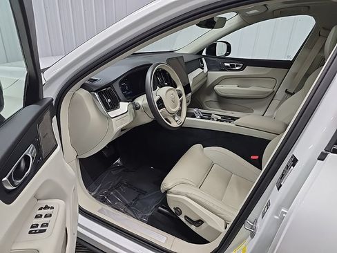 Used 2026 Volvo XC60 B5 Ultra AWD/4WD image 29