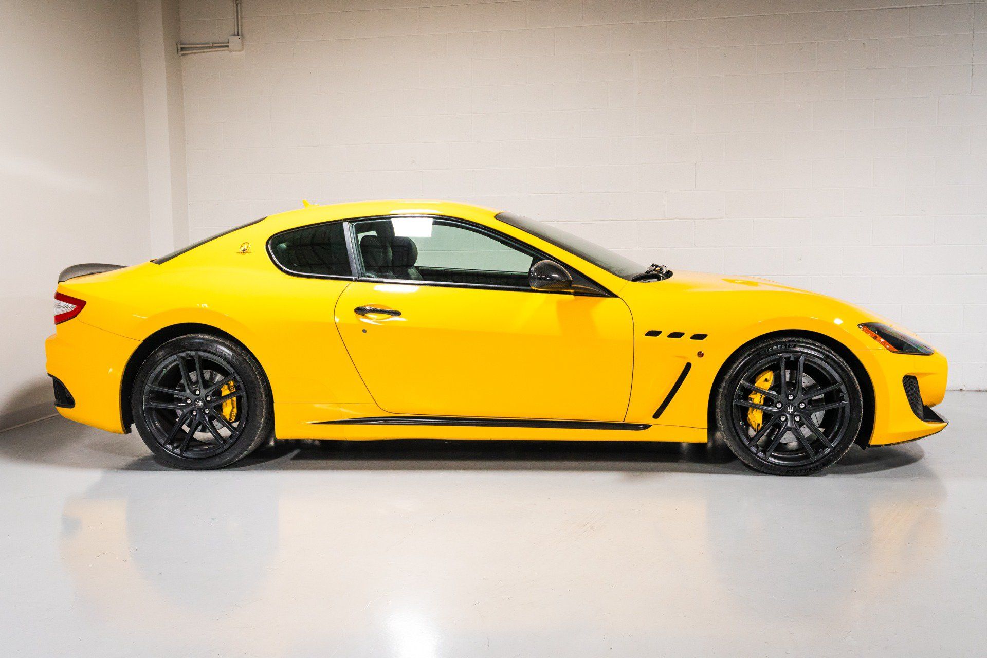 Used 2012 Maserati GranTurismo MC RWD image 2