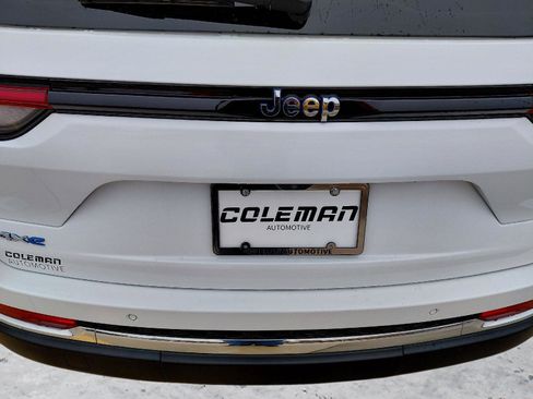 Used 2023 Jeep Grand Cherokee 4WD 4xe image 19