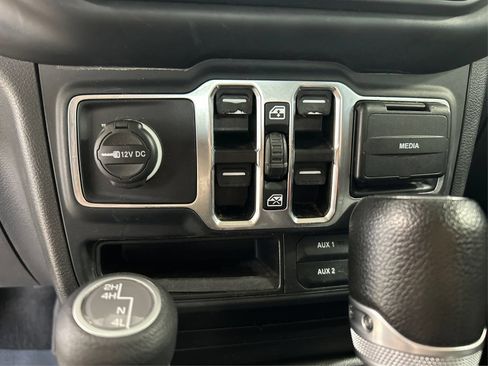 Used 2023 Jeep Wrangler Unlimited Sport AWD/4WD image 31