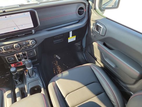 New 2026 Jeep Wrangler Unlimited Rubicon image 17