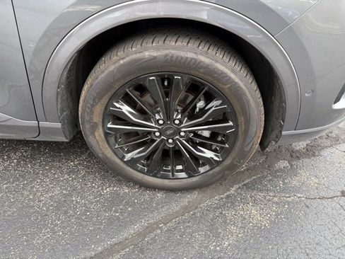 Used 2024 Ford Escape ST-Line Elite w/ Premium Technology Package image 9