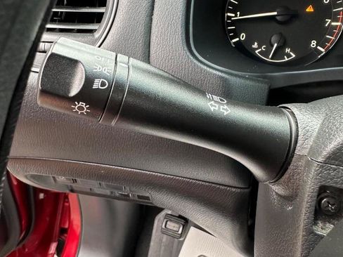 Used 2015 Nissan Pathfinder S FWD image 31