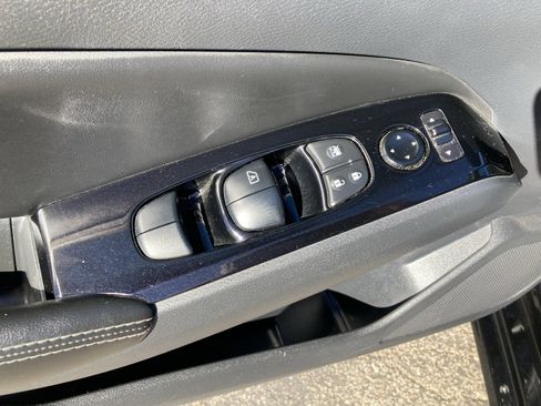 Used 2023 Nissan Altima 2.5 SV image 12