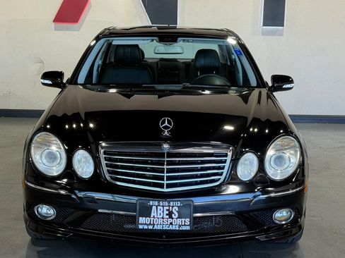 Used 2008 Mercedes-Benz E 550 Sedan image 3