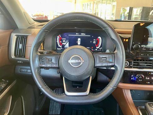 Certified 2024 Nissan Pathfinder Platinum w/ Cargo Package FWD image 15