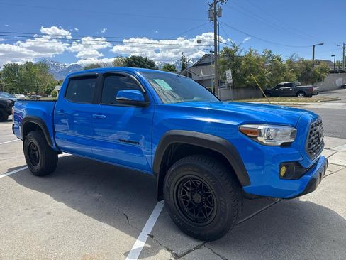 Used 2021 Toyota Tacoma TRD Off-Road AWD/4WD image 3