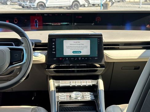 Used 2025 Lincoln Nautilus Premier w/ Jet Appearance Package image 17